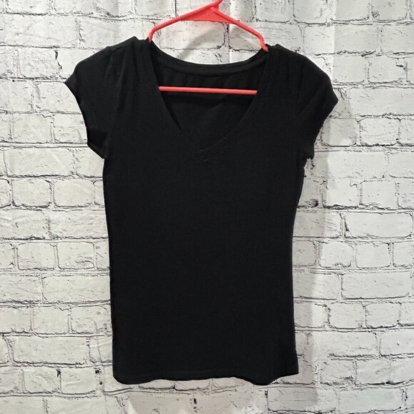 Derek Heart Tops - Ladies Derek Heart T shirt Size S